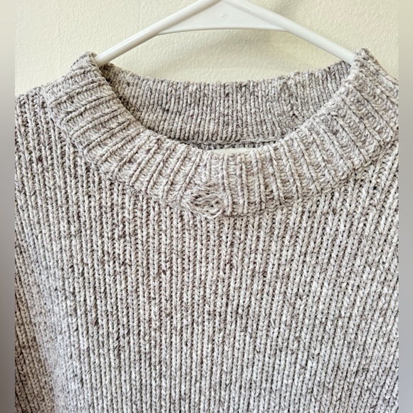 Abercrombie Chenille Crew Sweater in Gray 2XS - Picture 3 of 5